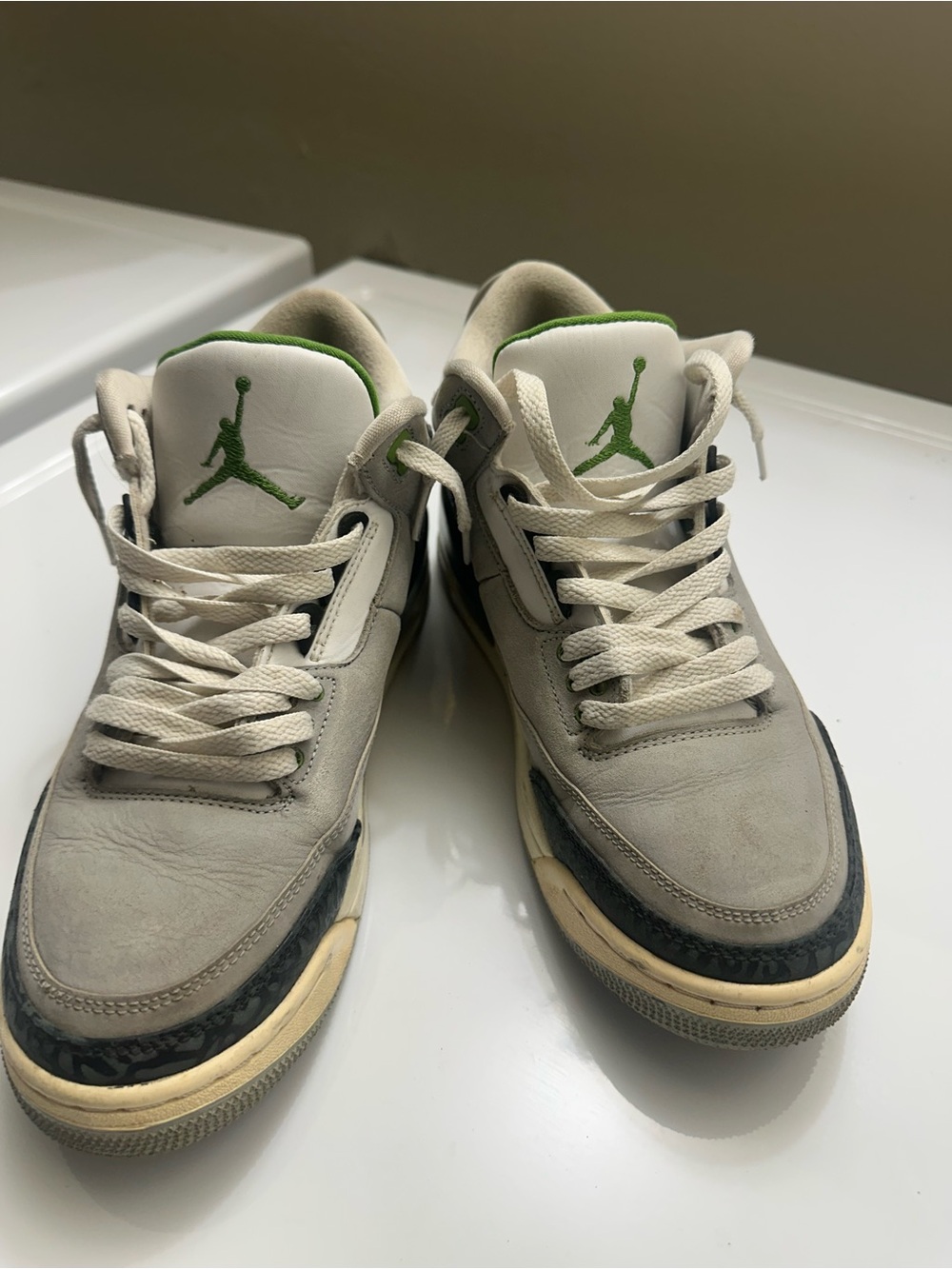Nike Air Jordan 3 Chlorophyll Size 8